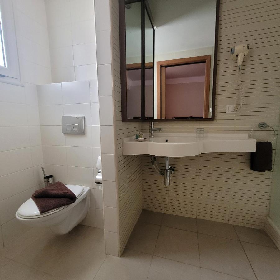 Tiba Hotel